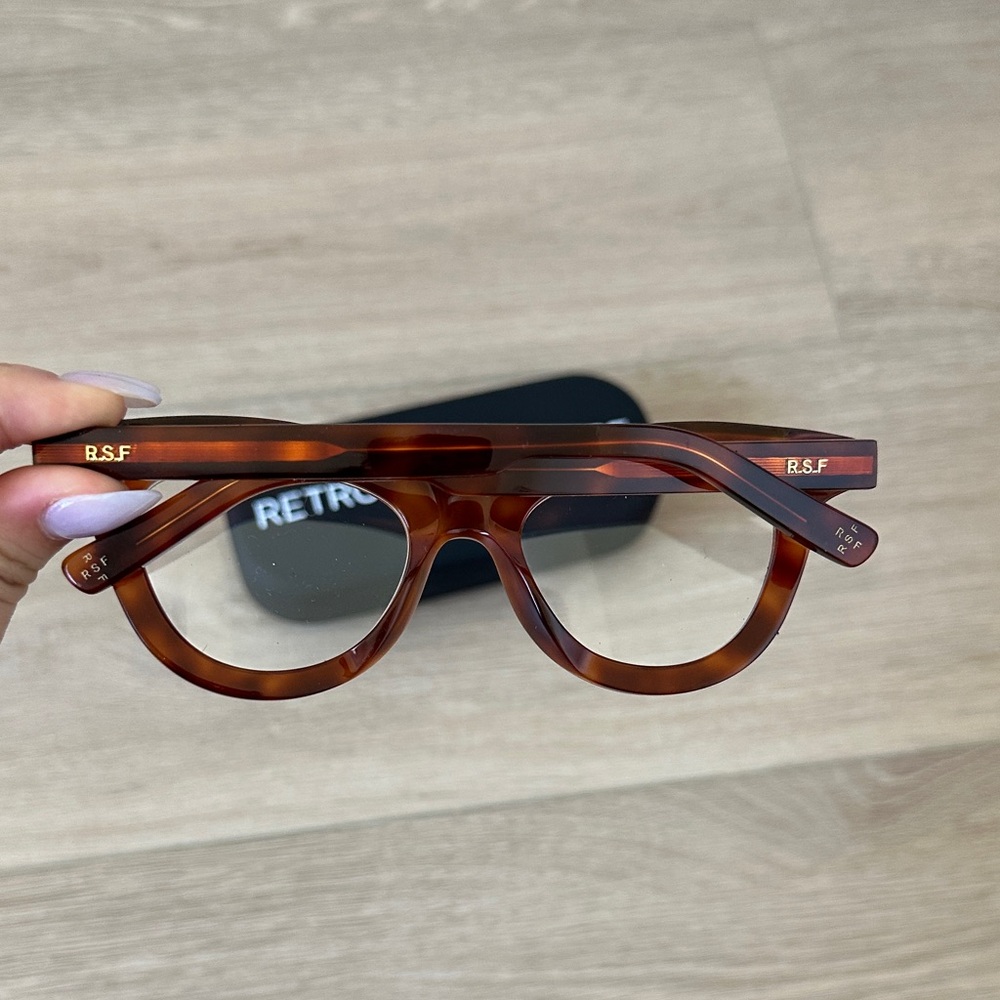 RetroSuperFuture Tortoise Shell Glasses - Picture 2 of 8